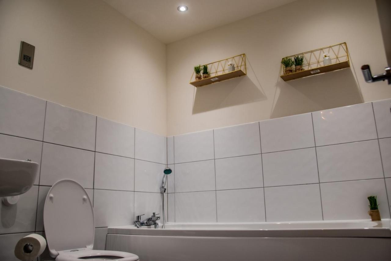 Bv Lush Apartment At Conditioning House Bradford Bradford  Exterior foto